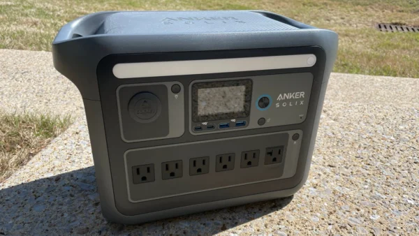 Anker Solix C1000X review: a useful but noisy power source