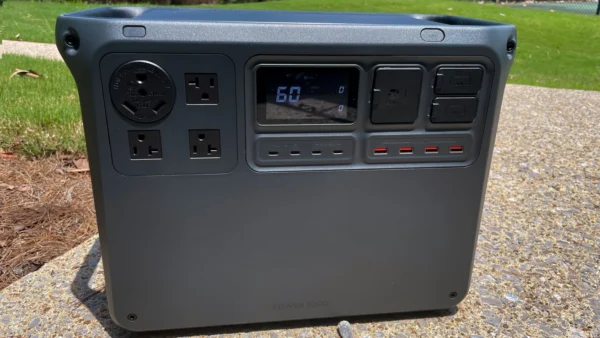 DJI Power 2000 review: Solid power, heavy weight