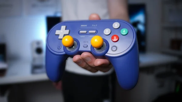 So... I tried 8BitDo Pro 3 (it's good)