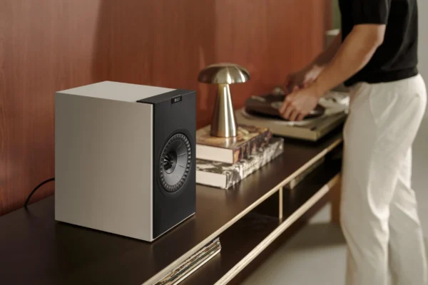 KEF Coda W: a new generation of Bluetooth speakers - Son-Vidéo.com: blog