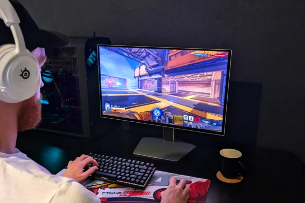 Samsung Odyssey OLED G6 Review: 500Hz gaming goodness