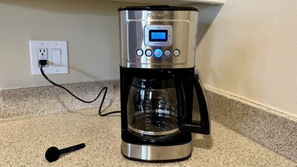 Cuisinart 14-Cup Programmable Coffeemaker DCC-3200P1 review: extra hot, delicious coffee