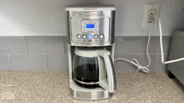 Review: 14 Cup Cuisinart Programmable Coffeemaker (DCC-3200)