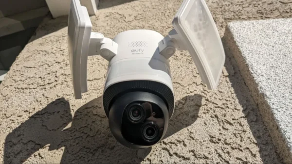 Eufy's new 3K smart floodlight camera offers bright lights and the clearest view yet