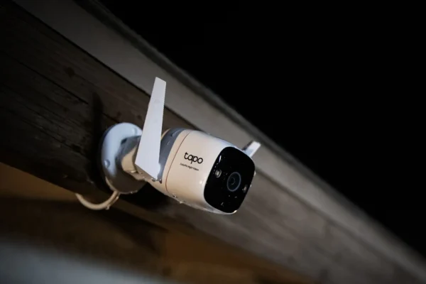TP-Link’s new Tapo outdoor security cam boasts color night vision