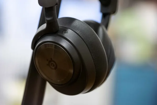 SteelSeries Arctis Nova Pro Wireless Review - IGN