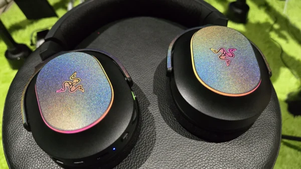 Razer has won me over with the dazzling Razer Barracuda X Chroma wireless gaming headset