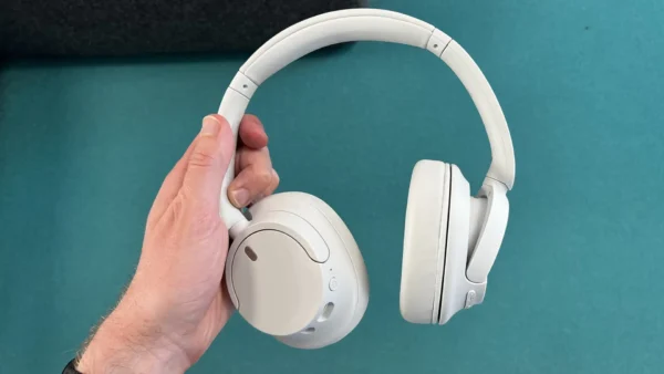 Sony WH-CH720N review: impressive and affordable noise-cancelling headphones