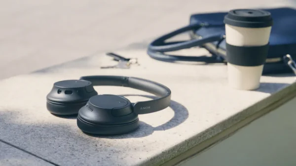 I test headphones and these $149 Sony noise-cancelers are really all you need