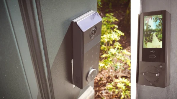 eufy FamiLock S3 Max Review I Video Smart Lock with Palm-vein Recognition and Interior Video Screen