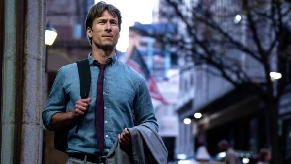 Glen Powell Tries to “Eat the Rich” in His New Movie, but It Lacks Bite — Review