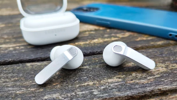 We’ve just reviewed Samsung’s latest flagship wireless earbuds – are they the best buds the company has ever made?