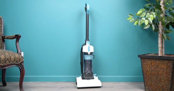 Amazon Basics Upright Vacuum – It’s Cheap, but is it GOOD?