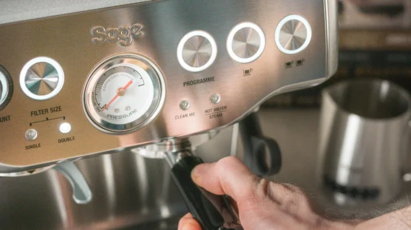 A review of the Sage/Breville Barista Express entry-level home espresso machine