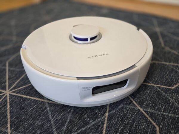Narwal Freo X Ultra robot vacuum review - form meets function