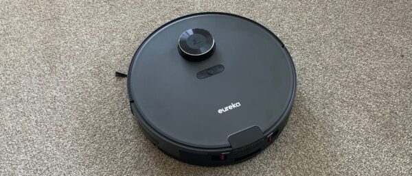 Eureka E10s review: a hybrid vacuum and mop system for everyday cleaning