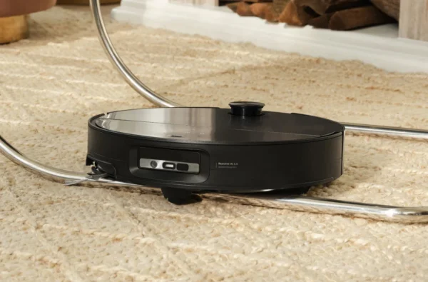 Roborock Saros 10 review: Short, round and avoidant