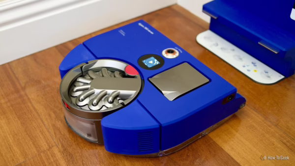 Dyson 360 Vis Nav Review: A Power Robot Vacuum that Sucks Battery and Doesn’t Like Straight Lines