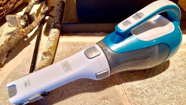 BLACK + DECKER CHV1410L 16 volt Lithium Cordless Dust Buster Hand Vac