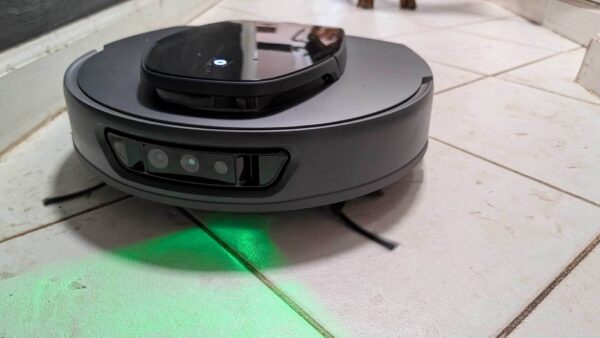 Review: This Is the Most Hands-Off Robot Vacuum and Mop