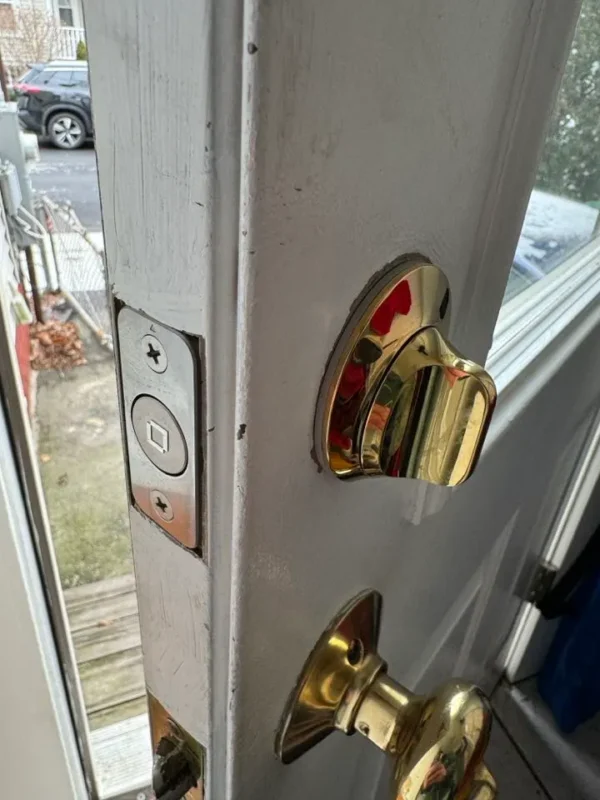 Review: Level Lock+ brings Apple home key support to the stealth smart lock