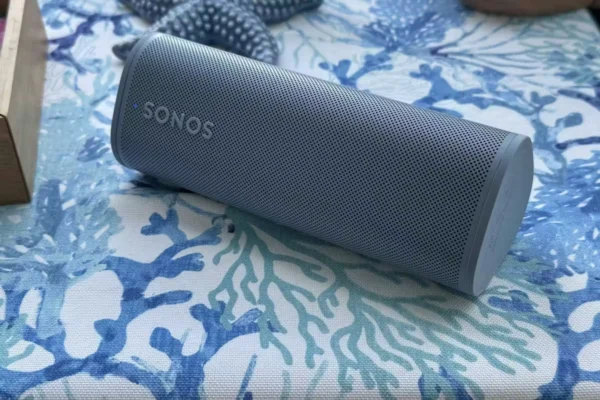 Sonos Roam 2 Review: We Tested It at Home, Backyard & Beach — Real Feedback