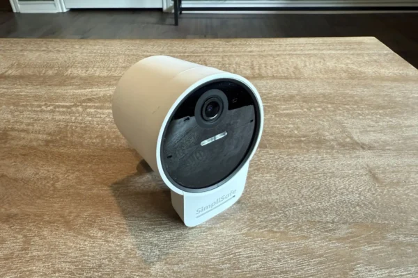 There's only one reason to trade SimpliSafe’s first outdoor cam for the new one