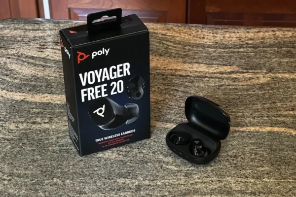 Experience Top-Notch Sound with Poly Voyager Free 20 Earbuds!