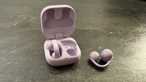 Sony LinkBuds Clip Review: These Earbuds Are Great for Transparency, If You Can Afford Them