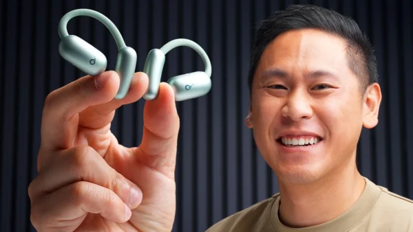 Must Have Open-Ear Headphones are for Traveling: soundcore AeroFit 2 + AI translation