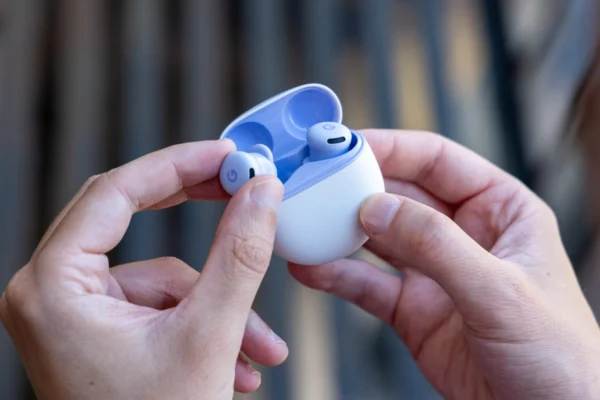 Google Pixel Buds 2a Review: A Better Value, but Nothing Mind-Blowing