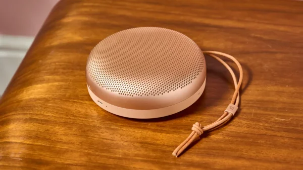 I love this compact B&O speaker, and I’d even consider it superior to the JBL Charge 6 for these 3 reasons