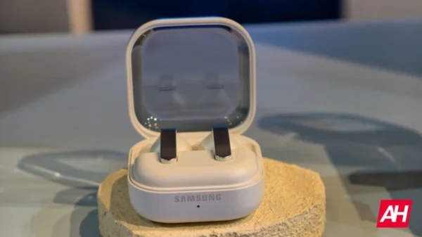 Galaxy Buds 3 vs Galaxy Buds 4: What's New?