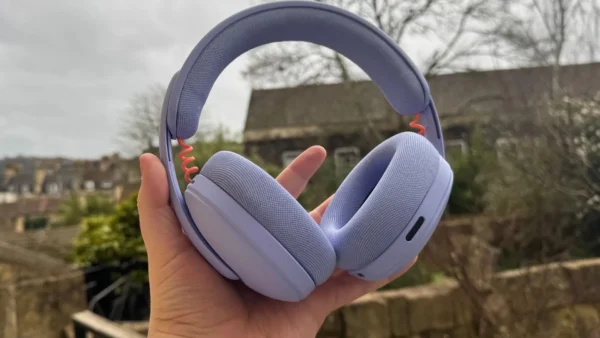 Logitech's new budget gaming headset is super light, super stretchy, and surprisingly solid