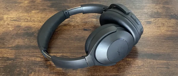 Every time I put on these over-ear noise-cancelling headphones during testing, it felt like they were giving my lobes a big