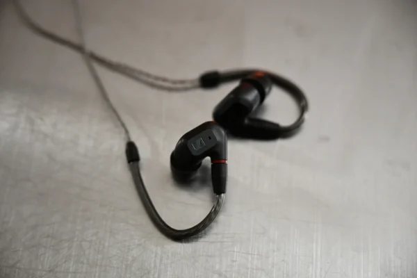 Sennheiser IE 200 review: sounds great, but the MMCX cable is a miss
