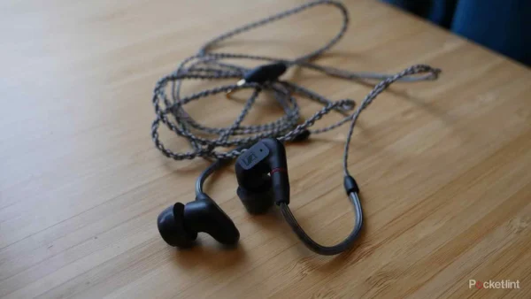 Sennheiser IE 200 review: Clean as a whistle