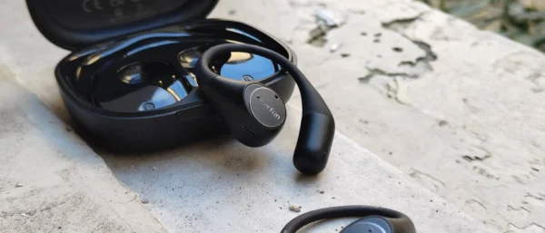 I reviewed Earfun's new cheap open earbuds and sadly, they come up short in a flooded market