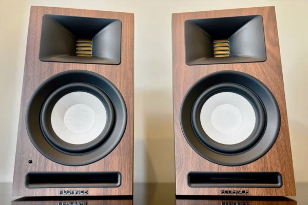 SoundStage! Simplifi | SoundStageSimplifi.com - Fluance Ri71 Reference Powered Loudspeaker System