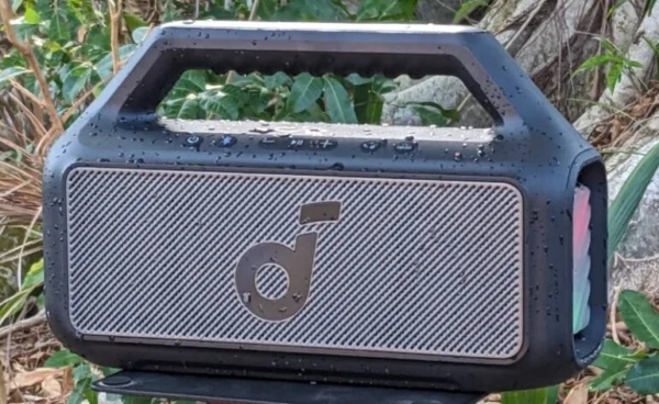 Bass and a Light Show - Our Review of the Soundcore Boom 2 Bluetooth Speaker