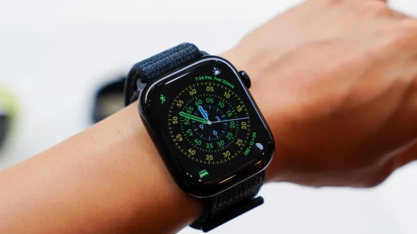 The Apple Watch Series 11 Doesn't Rock the Boat—And I Like That