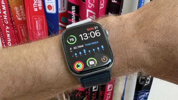 Apple Watch Series 11 Review From Two Runners