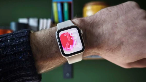 Tested: The Watch SE 3 is hands down the best value Apple smartwatch