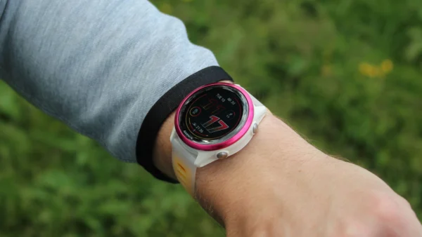 Garmin Forerunner 570 review: Middle child syndrome
