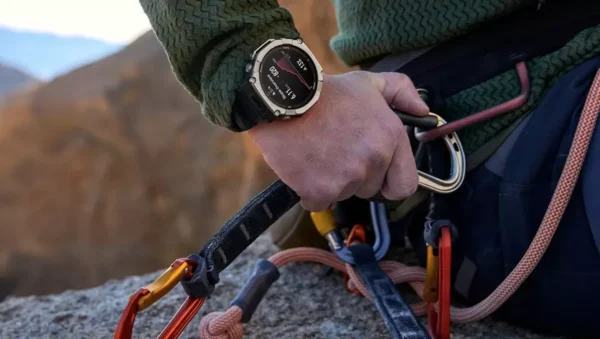 'A low-interference green light that allows users to clearly view the watch while wearing night vision goggles': the Amazfit