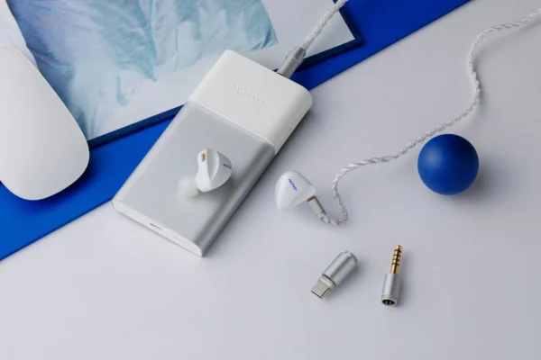 Activo Scoop wired earbuds bring Astell&Kern tech for under £100 | Stuff
