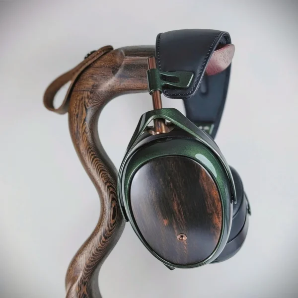 Meze Audio STRADA: A direct path to the heart?
