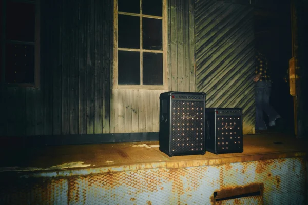 Marshall Bromley 450: Compact party speaker with 360° sound and 40+ hours rechargeable battery