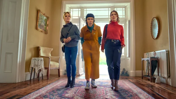 'Derry Girls' creator returns with a gleeful riff on the murder mystery