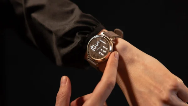 Garmin Lily 2 Review: Compact, Elegant, Smartwatch for the Style-Savvy